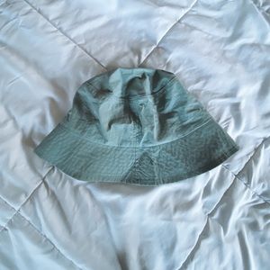 Zara bucket hat